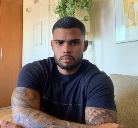 Italo Magalhaes hübsche pornostar archiv