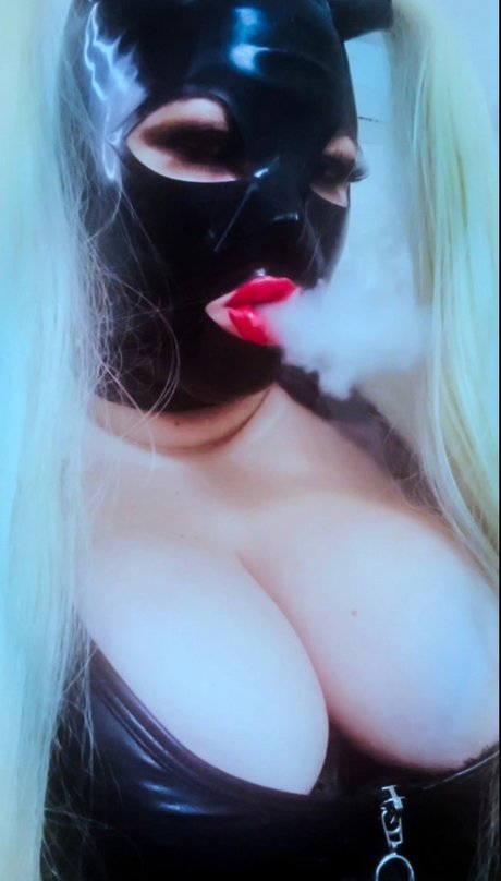 Mistress Royale FEMDOM FINDOM RUINATRIX kunst nacktheit archiv