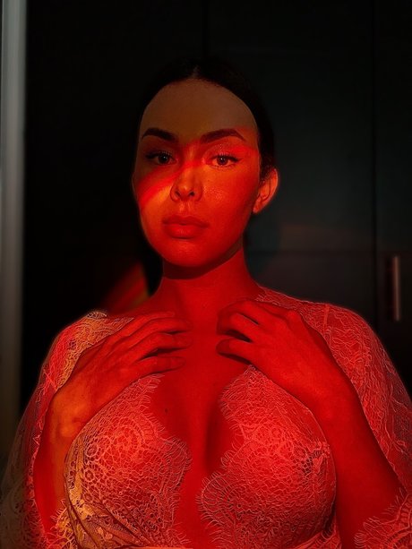 Zoee Morales schöne galerie