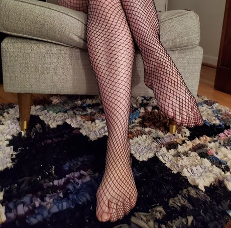 Monroeville feet and toes hd pornographische bilder