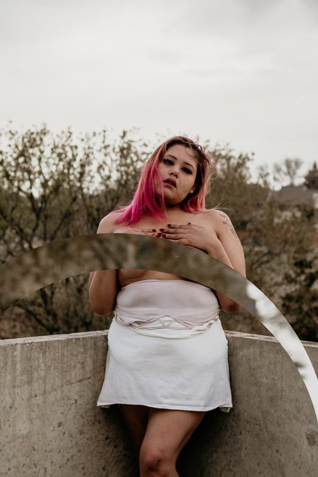 MonicaDayna heiße freie bilder