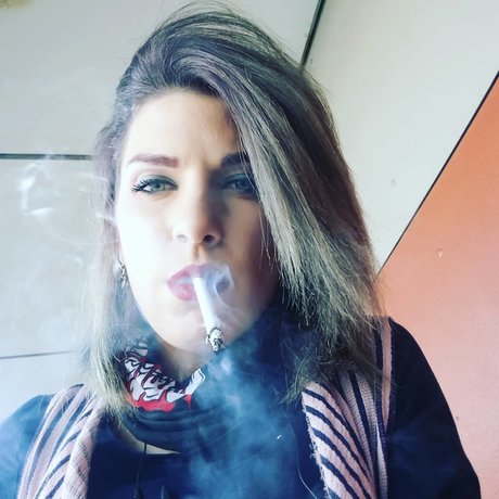 Heavy smoker princess porno kostenlose bild