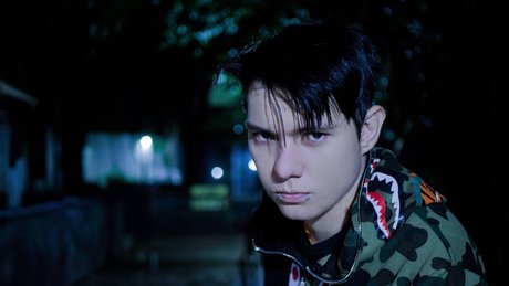 Mr AdamRoberts schauspielerin hübsche bilder