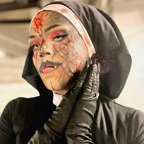 SATAN S WIFE hübsche xxx galerien