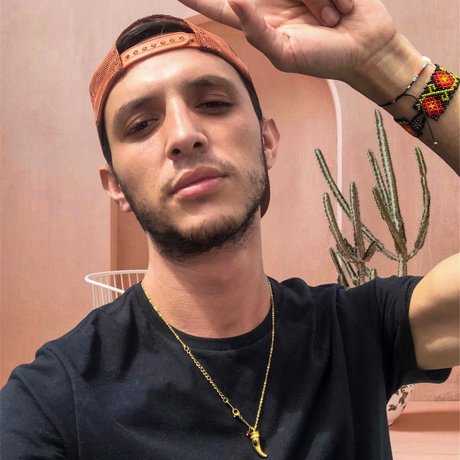 Adrian Bencomo kunst sexy fotos