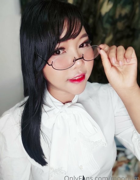 moonum pornographische galerien