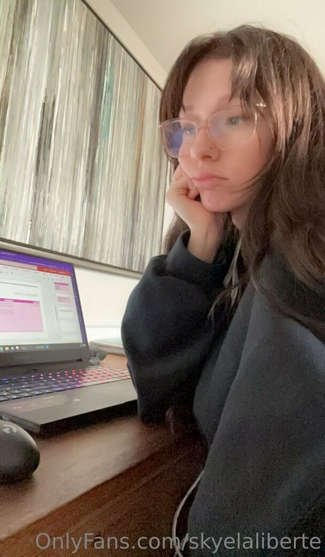 alannaskyye kostenlose sexy galerien