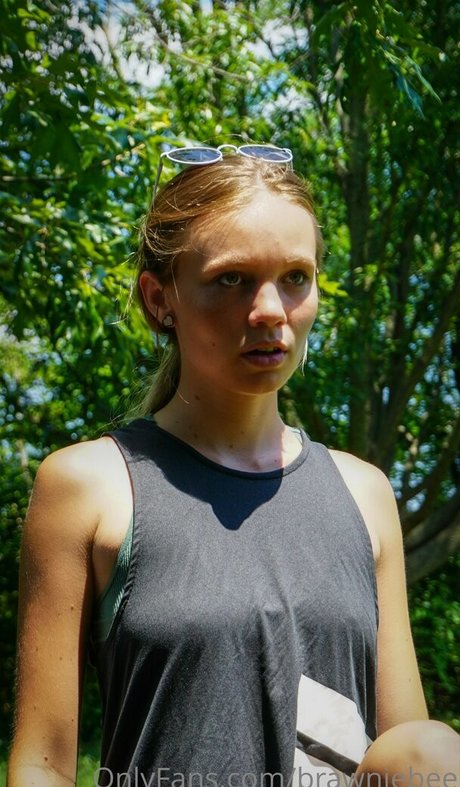 Brawniebee exklusive nette bilder