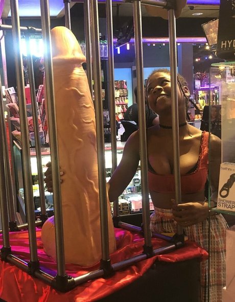 iwanthazelgrace model xxx fotos