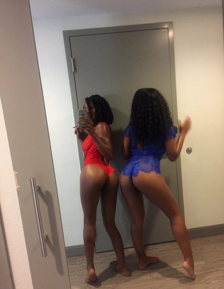 iwanthazelgrace model erotische bild