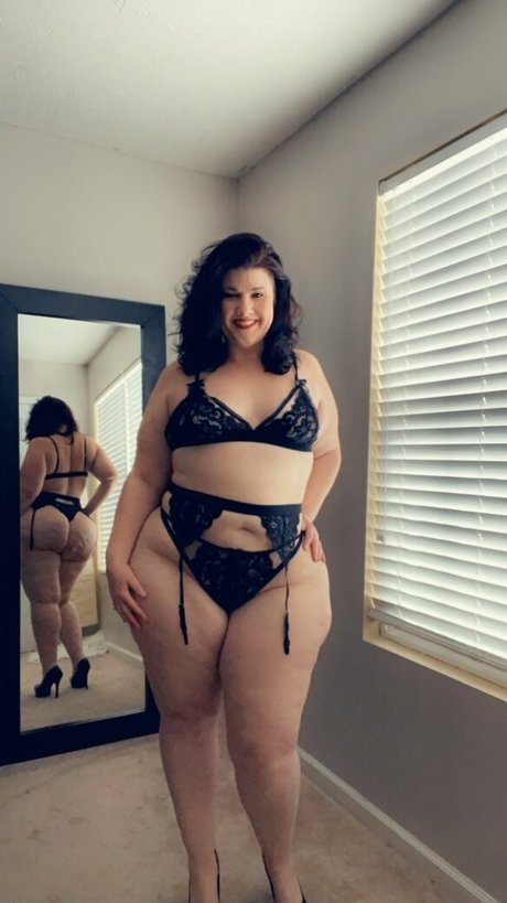 CrystalMcbootay hübsche erotische bilder