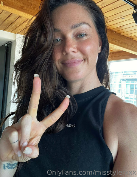 misstylerxxx sexy top galerie