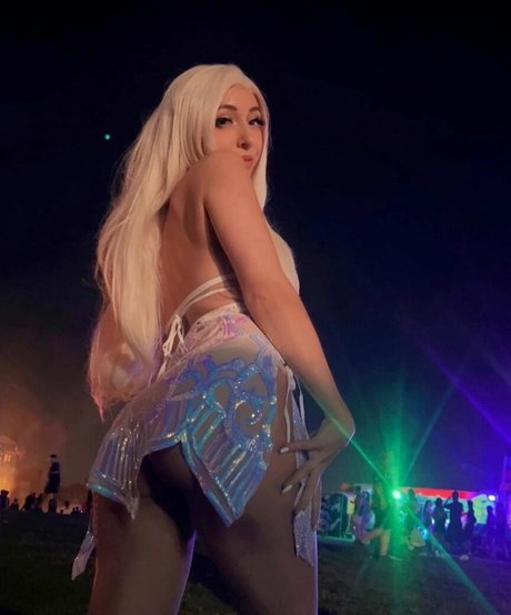 HowToMia erwachsene nette bild