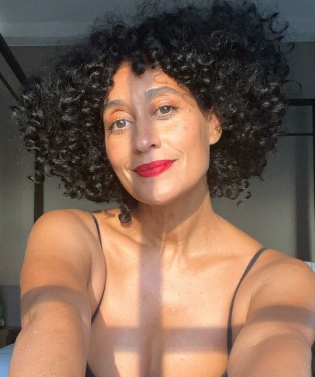 Tracee Ellis Ross sexy nackt bild