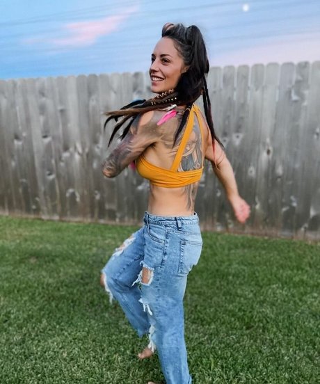 Celeste Bonin nackt perfekte foto