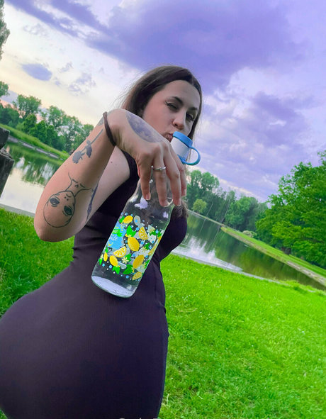 araniasortia heiße schöne bilder