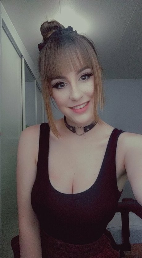 RaeRaeSenpai heiße pornografische foto