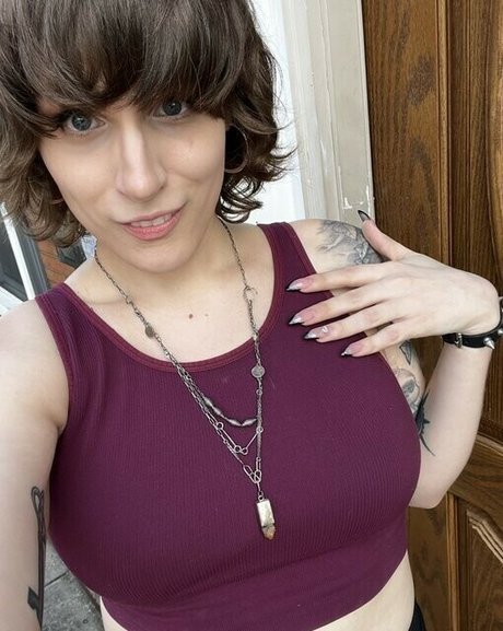 Bloodberry Tart erwachsene nackten bilder