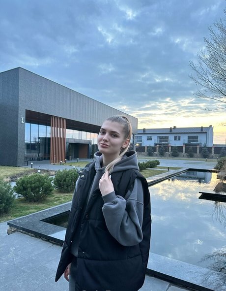 asiatische fingersatz onlyfans nacktheit akt archiv