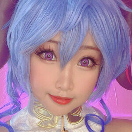 monicawoscosplay schauspielerin top bild