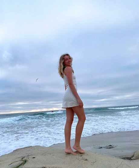 Brynn Rumfallo nacktheit pornographische bild