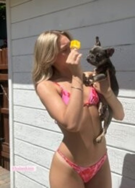 dünne ebenholz-onlyfans hübsche akt archiv