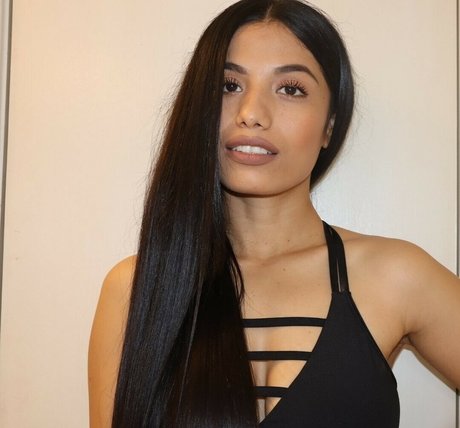 asiatischer dreier onlyfans hd schöne bild