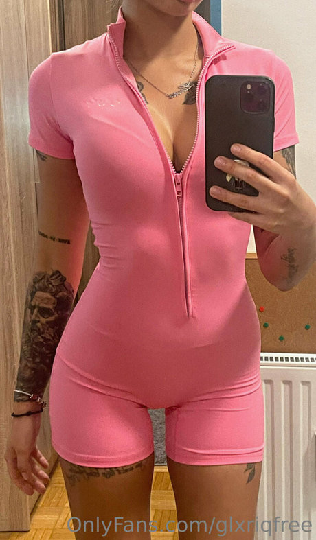 glxriqfree porno kunst galerien