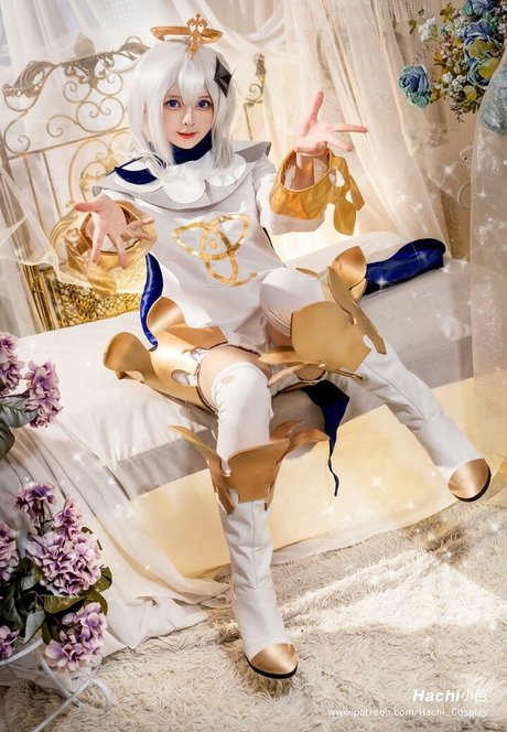 Hachi Cosplay pornographische foto