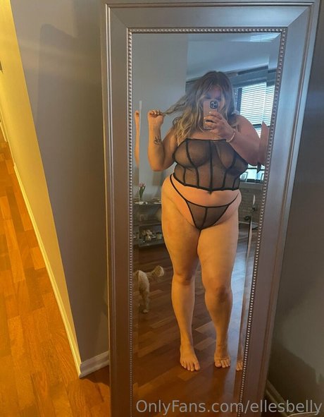 ellesbelly sexy pornostar bild