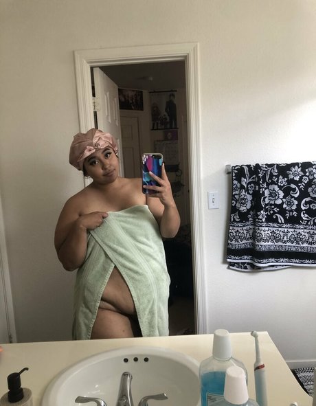 feederandfeedee hübsche erotische bild