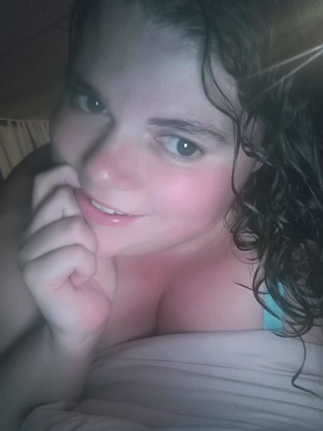 ECHOBLITZ exklusive nackt bild