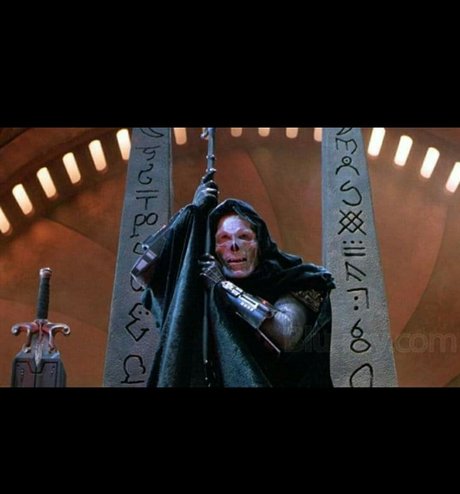 _FeedMeSeymour_ model top galerien