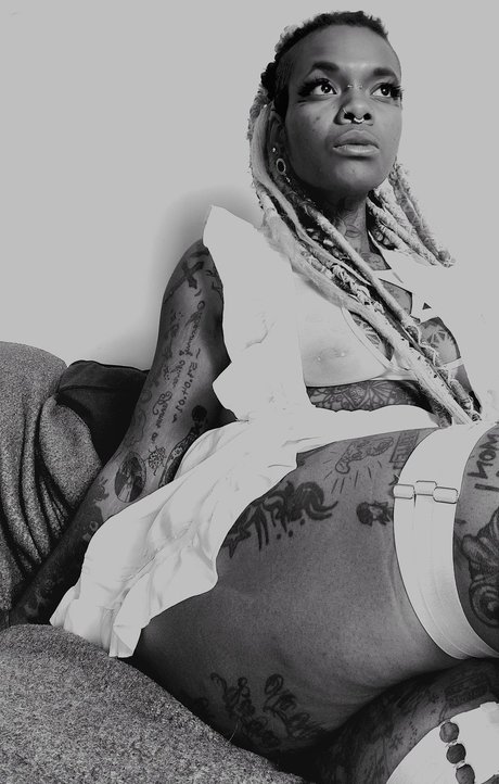 _Dollziilaah___Ad4x__Blak Bunny_ porno freie fotos