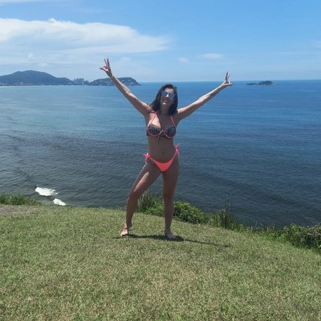 N Roberta schöne pornostar archiv