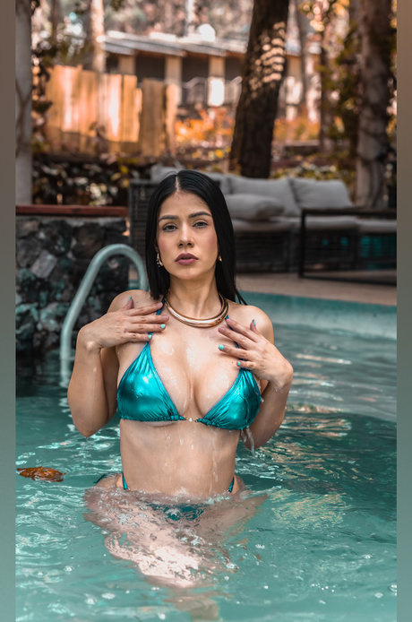 Carolina Romo_ schauspielerin nackt fotos