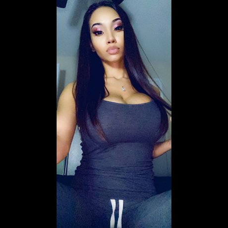 Candyycandyy nackt kostenlose bild