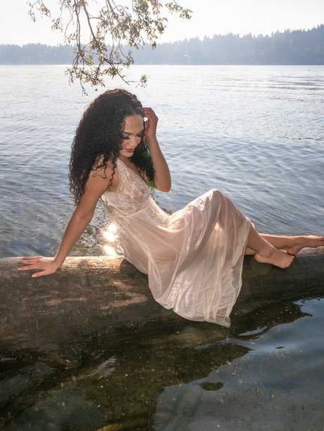 Natia Roe nackt erotische fotos