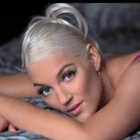 Goddess Natasha Rose pornostar schöne bild