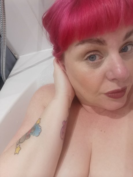 Curvy Shell no PPV xxx nackte galerien