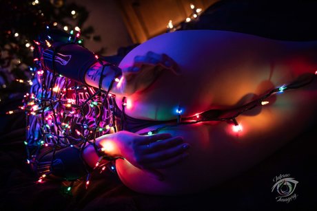 Courtney Glitch model kunst galerie