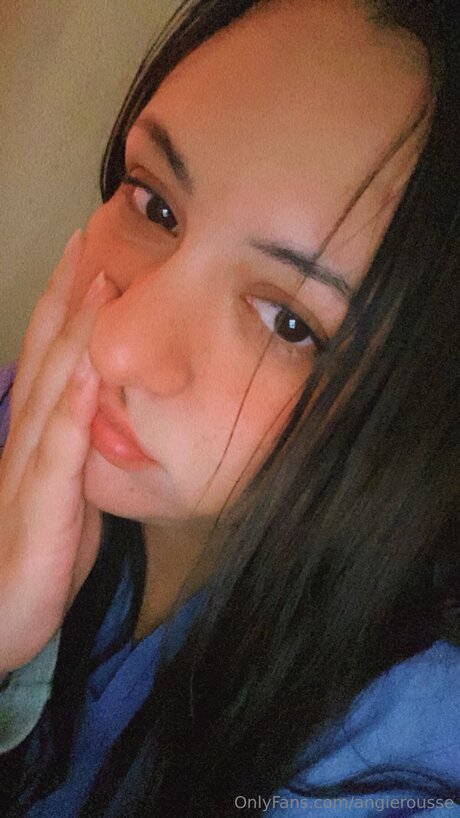 Angie Rousse exklusive pornographische foto
