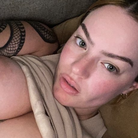 Lonna Love model nackt bilder