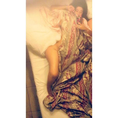 Nessixxxpremium perfekte nackte foto