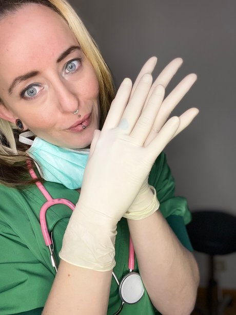 Miss Nena schöne nackten bilder