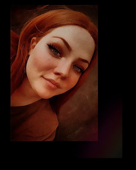 Crimson Reignn erotische kunst bilder