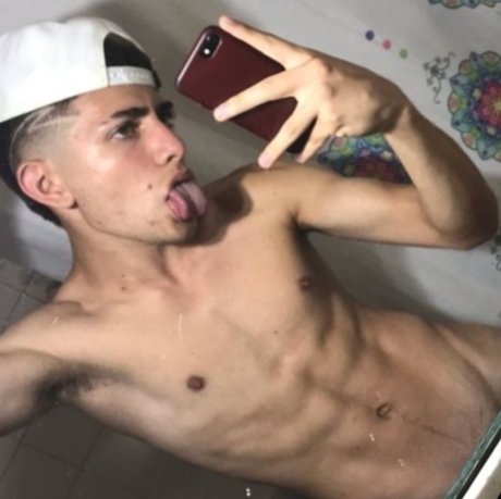 Nico ezequiel Elver Galarga_ erotische kunst fotos