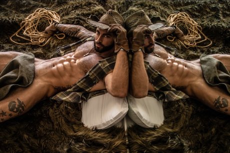 Nick Bayne kostenlose sex galerien