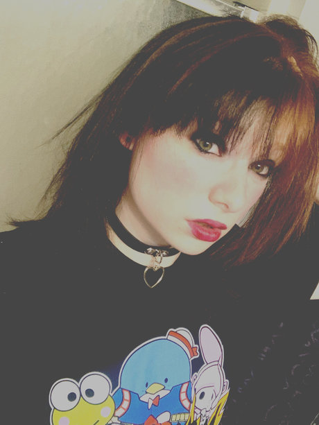 Neurotic Beauty exklusive nackt bild