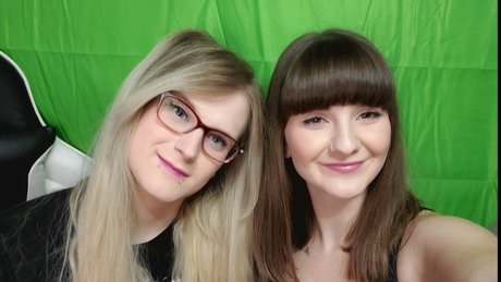 Autumn and Violet erotische hübsche bilder